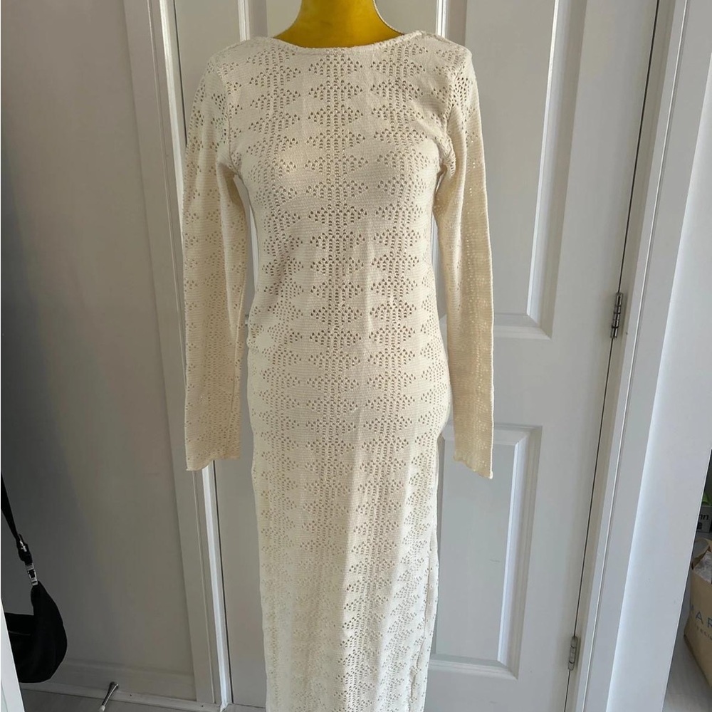 Elegant Cream Knit Maxi Dress